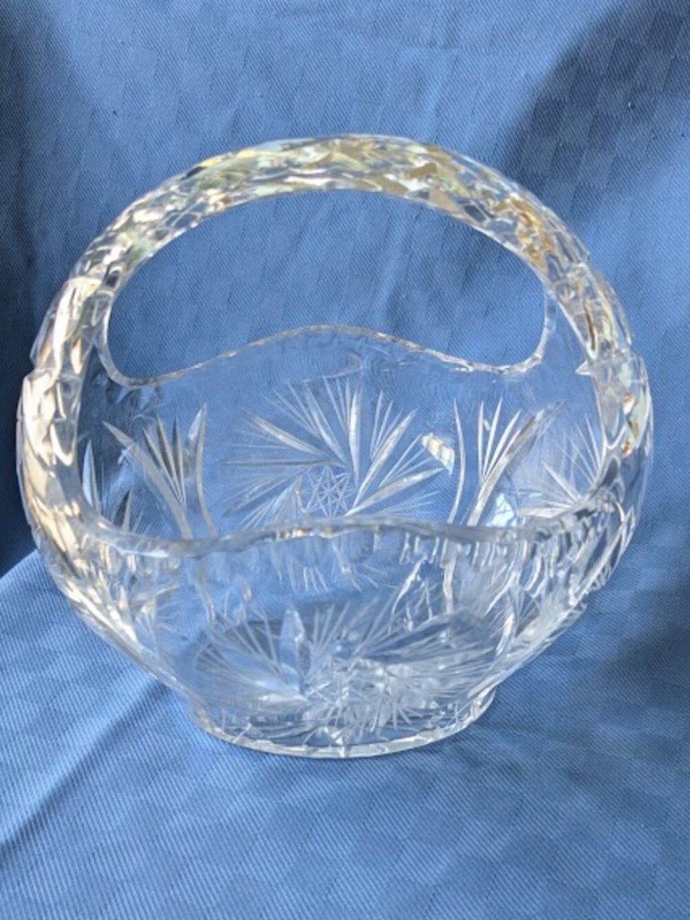 Vintage Large Heavy Cut Lead Crystal Basket Vase Pinwheel Starburst 10”x8”